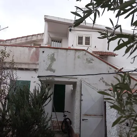 بيت للعطل Mansarda Colostrai *